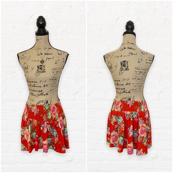 Kira Yukimura's Roxy Floral Print Circle Skirt Teen Wolf - Picture 3 of 7